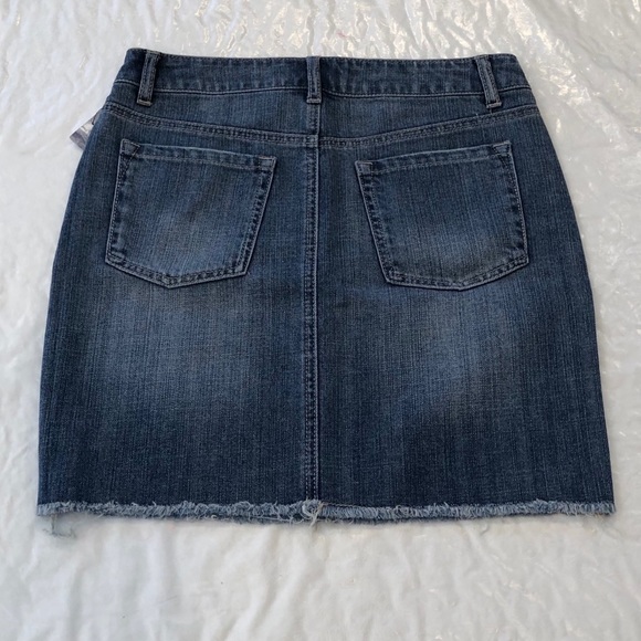 Gorgeous Denim Skirt with Studs**Small - Picture 3 of 3